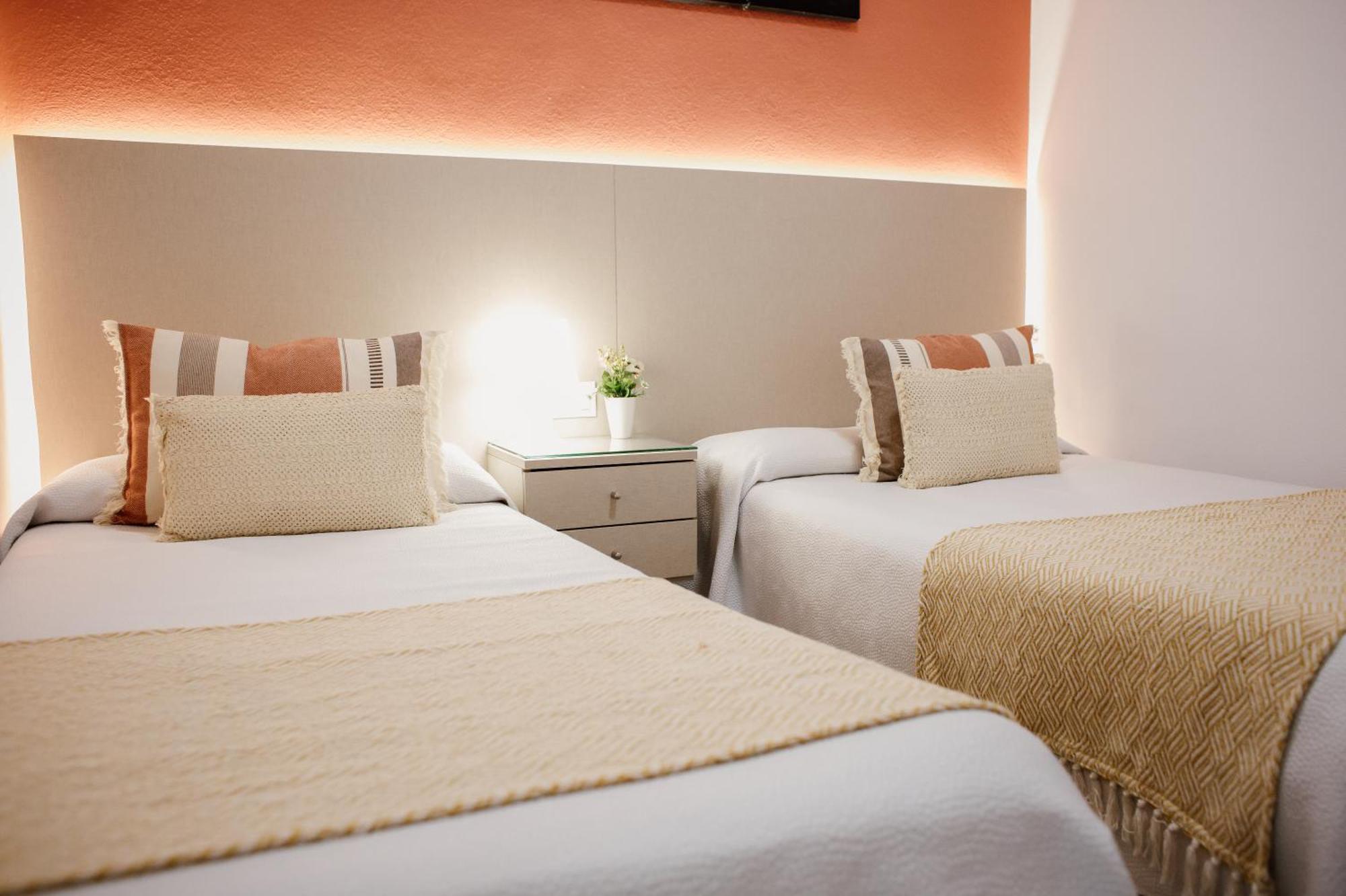 Apartamentos Turisticos Mastil 16 Malaga Luaran gambar