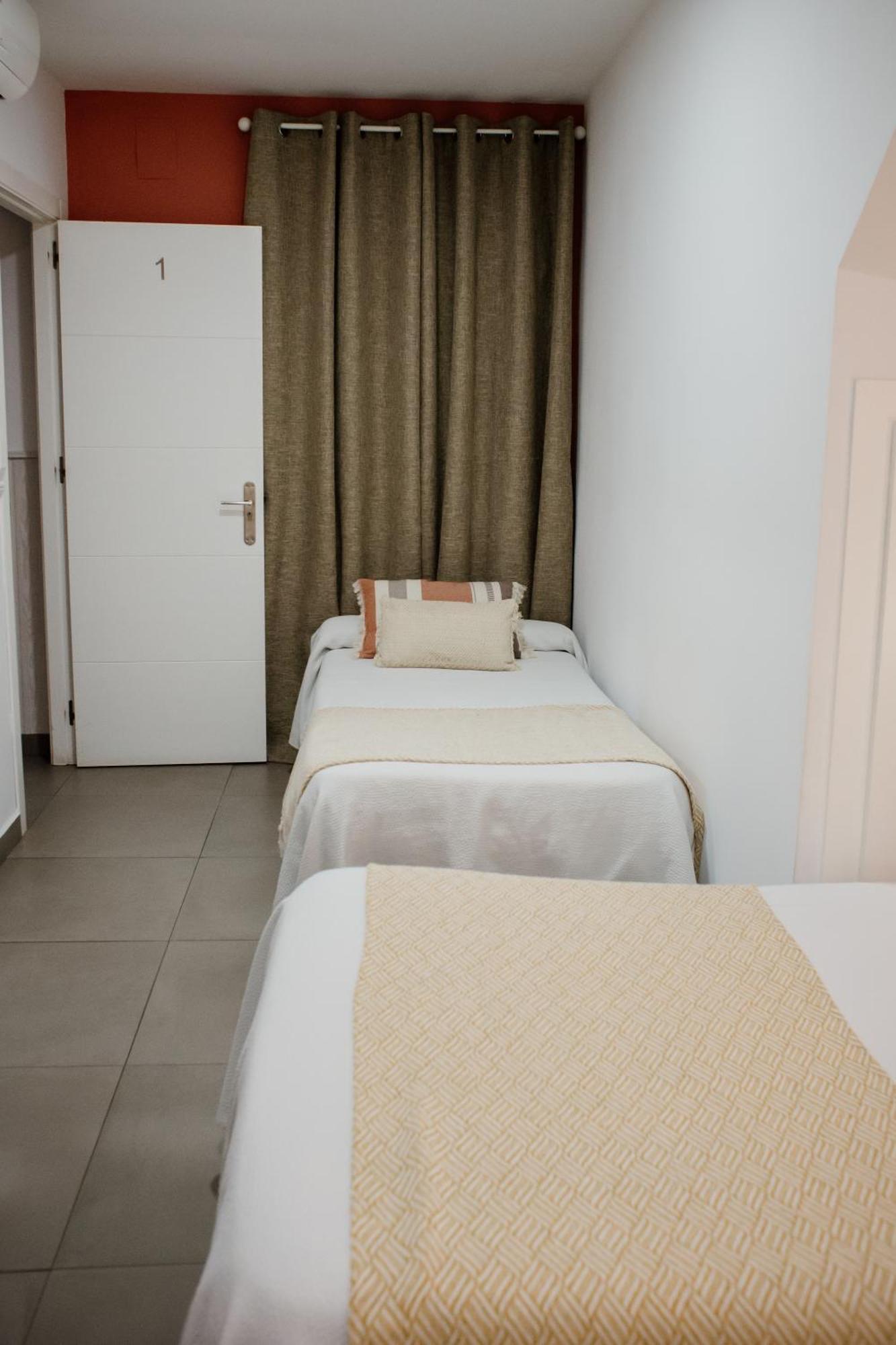 Apartamentos Turisticos Mastil 16 Malaga Luaran gambar
