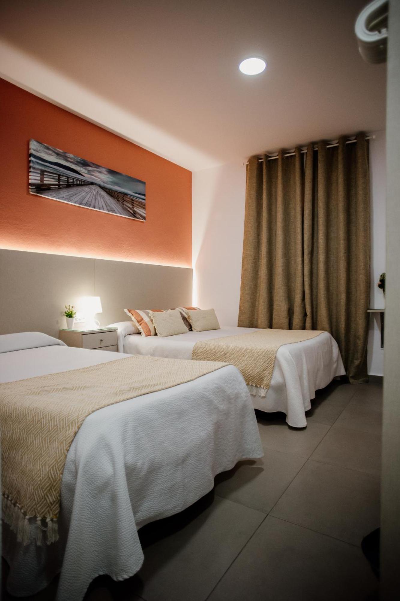 Apartamentos Turisticos Mastil 16 Malaga Luaran gambar